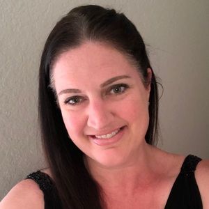 Meet your Posher, Carrie